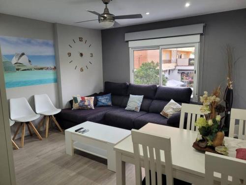 Precioso apartamento reformado con terraza, 4 habs
