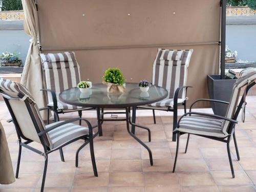Precioso apartamento reformado con terraza, 4 habs