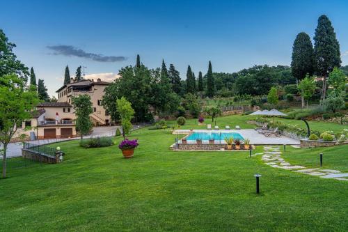 Kolam renang di atau dekat dengan Villa D'Epoca Carniani