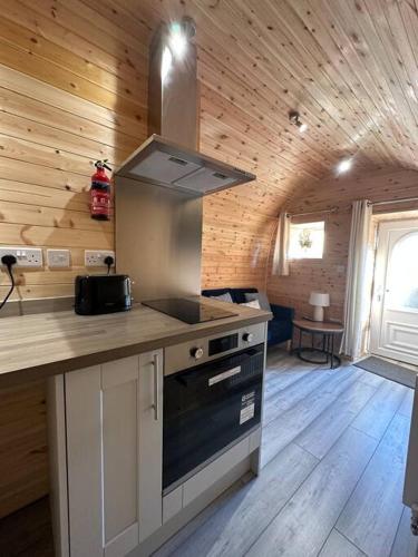 Una cocina o cocineta en Foundry Farm Arch