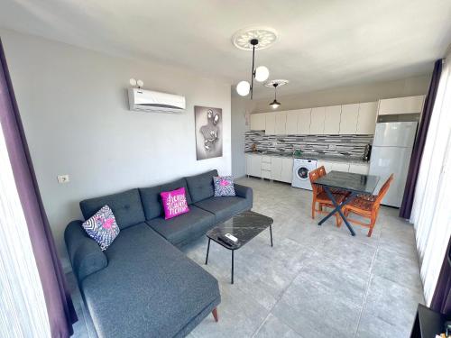Dapur atau dapur kecil di Just Dream Suites