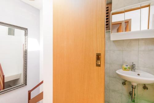 Apartments Lora 2