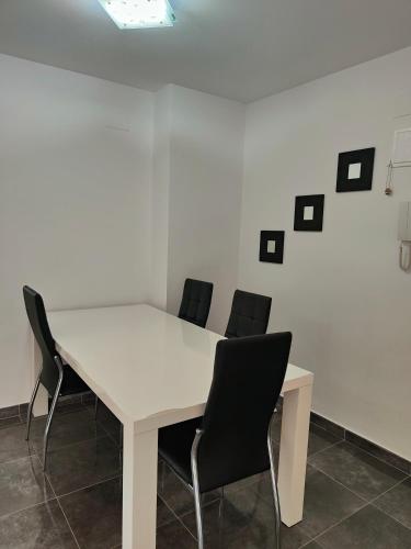 Mar i piscina Canet playa