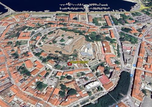 Nespecifikovaný výhled na destinaci Pula nebo výhled na město při pohledu z apartmánu