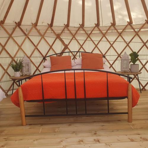 Zona de estar de The Walled Garden Yurt
