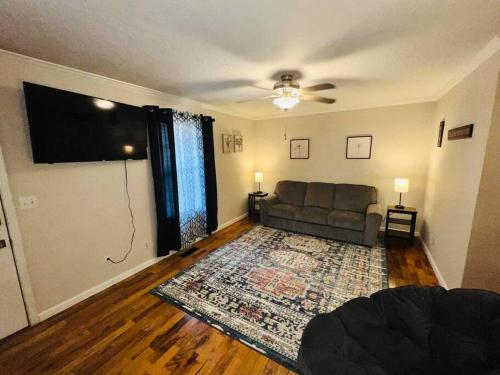 Billede fra billedgalleriet på Tranquil Townhouse Near Lake i Guntersville