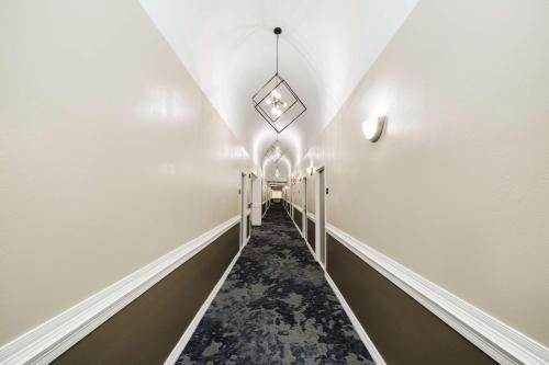 Galeriebild der Unterkunft SureStay Studio by Best Western Conroe Downtown in Conroe