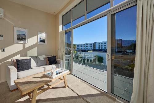 Balkón nebo terasa v ubytování Kaikoura Waterfront Apartments