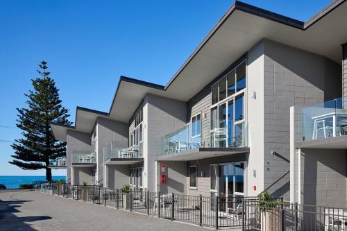 Nespecifikovaný výhled na moře nebo výhled na moře při pohledu z aparthotelu