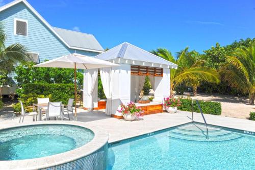 Gallery image of Papaya Cottage by Grand Cayman Villas & Condos in West Bay