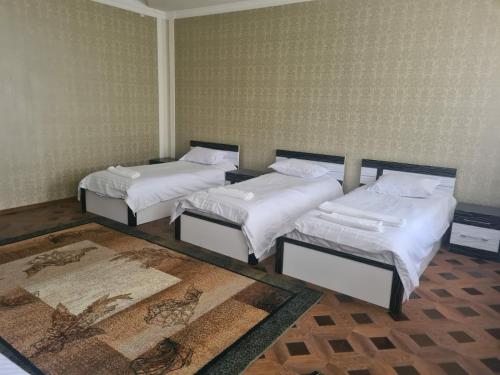 Krevet ili kreveti u jedinici u objektu Apartment 3-room Beruni street