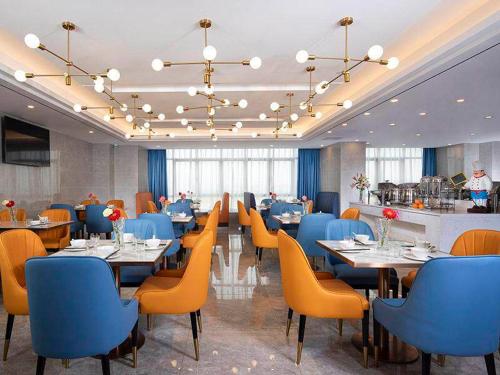Restaurace v ubytování Kyriad Marvelous Hotel Zhongshan Nanlang Center