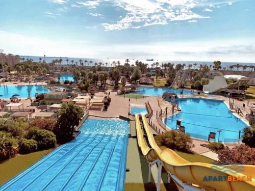 Бассейн в APARTBEACH EUROPEOS JUNTO PLAYA CLIMATIZADO CON GRAN TERRAZA y MUY LUMINOSO или поблизости