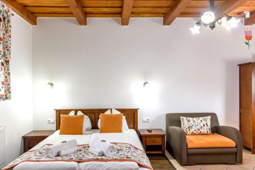 Postel nebo postele na pokoji v ubytování Cherry Apartmanház