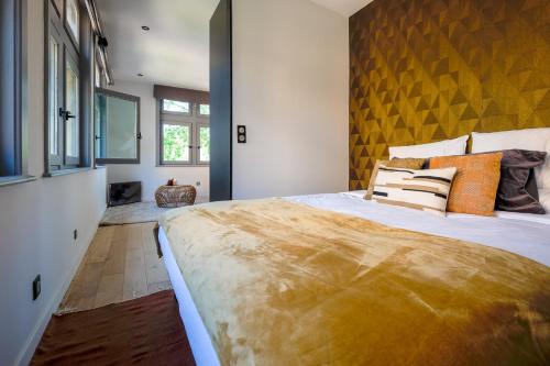 HONORÊ SUITE VUE SAONE