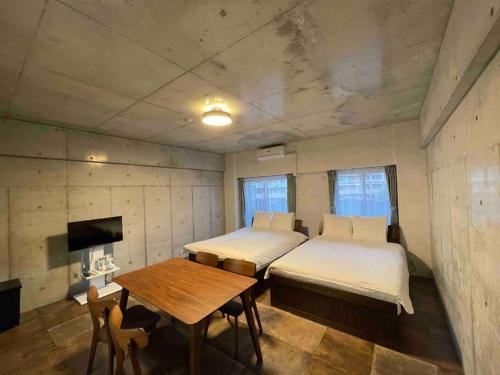Wolf Pack Apartment 22