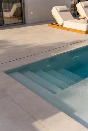 Бассейн в Merelia Exclusive Villas Parga или поблизости