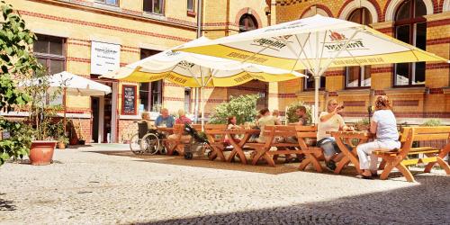 Restoran või mõni muu söögikoht majutusasutuses Gwuni B&B