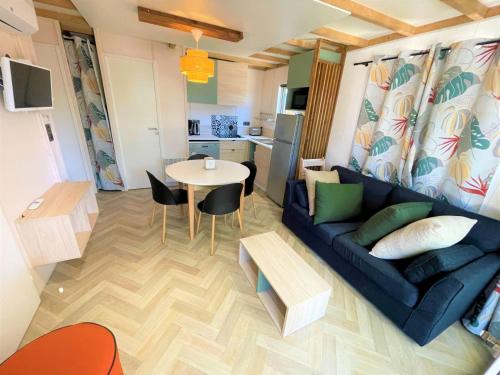 Χώρος καθιστικού στο Camping la Tamarissière