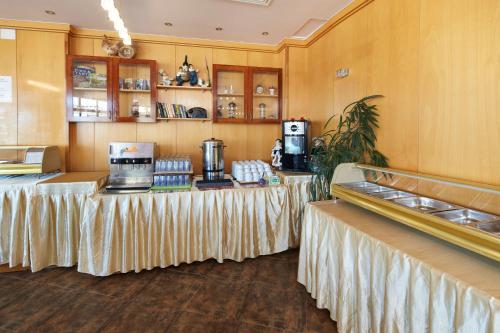 Gallery image of Briz - Seabreeze Hotel in Sunny Beach
