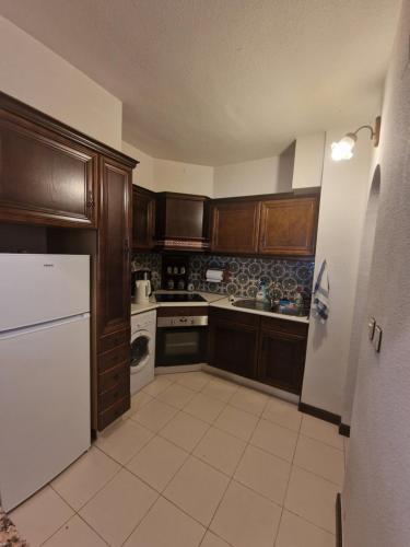 First line sea apartments photo 13