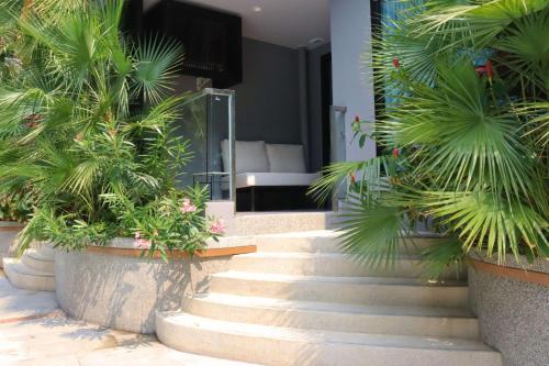Taman di luar Best Western Plus Carapace Hotel Hua Hin