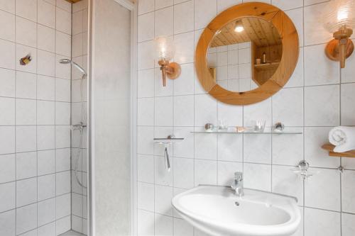 Ένα μπάνιο στο Tuckers OG