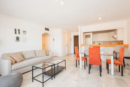 Vacation apartment with private parking in Puerto Banús