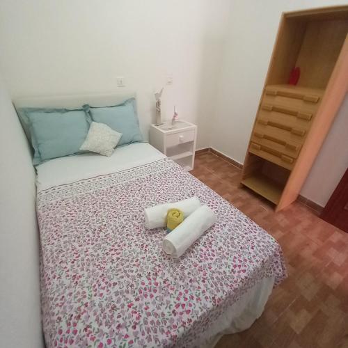 Clavelina Economy Room calle Julio Antonio