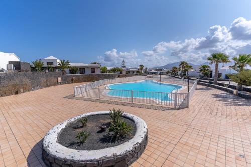 Casa OASIS DEL SOL, prívate villa in Playa Blanca