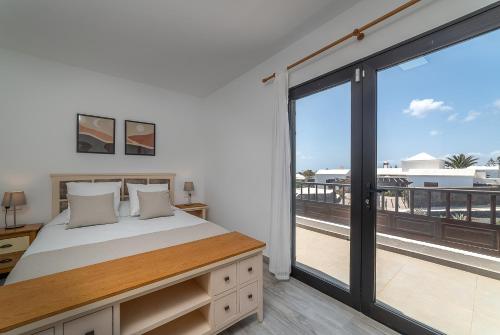 Casa OASIS DEL SOL, prívate villa in Playa Blanca