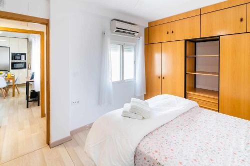 Lova arba lovos apgyvendinimo įstaigoje Nuevo Apartamento a 500m de la Judería con Parking