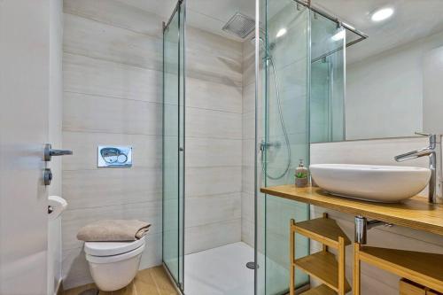 Stunning luxurious penthouse with panoramic views.