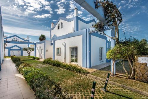 Casa Alto do Perogil Tavira-3 bedroom house with pool & free wifi