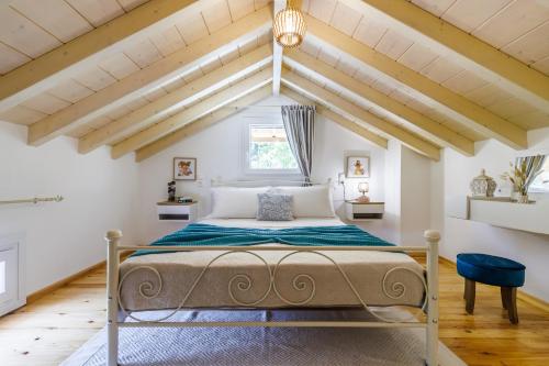 Karderina Cozy Cottage by the River