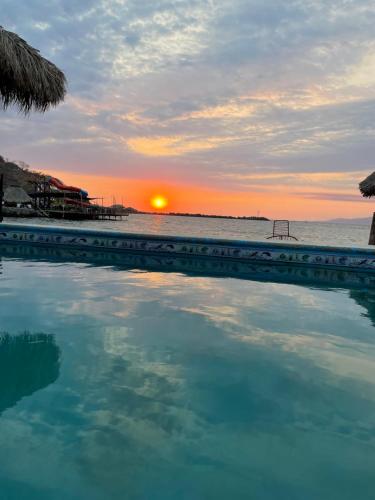Galería fotográfica de Hotel Coconuts en Tecpan de Galeana