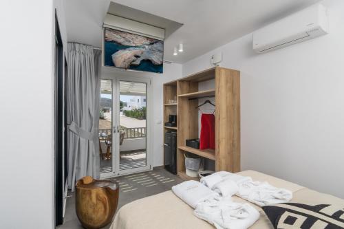 Orama Suites Milos