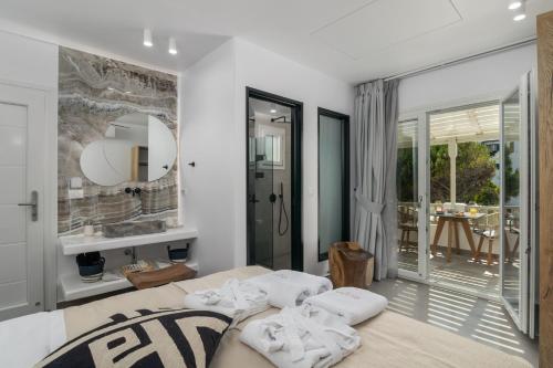 Orama Suites Milos