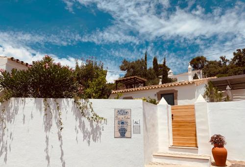 Photo de la galerie de l'établissement Casa na Colina : The Cottage and The Long House, à São Brás de Alportel