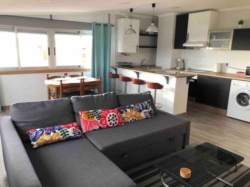 Kuchyň nebo kuchyňský kout v ubytování Precioso apartamento con increíbles vistas al mar