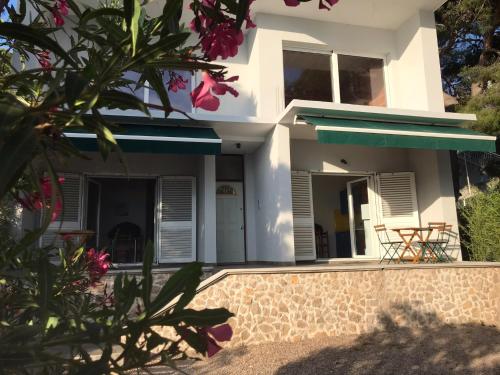 Gallery image of Apartments Mare More in Brodarica