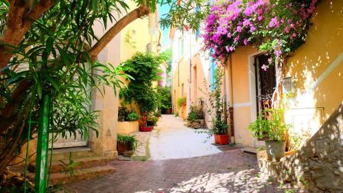 Appart cocooning proche centre avec Parking, climatisation