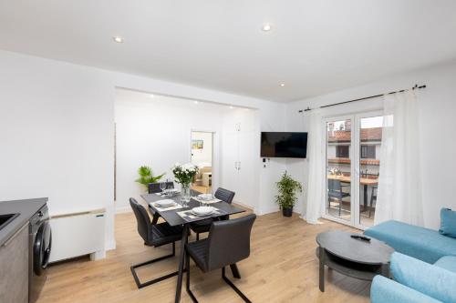 ARIA Sea View Apartment