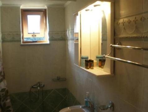 Ванная комната в VILLA APHRODITE SOUGIA apt1