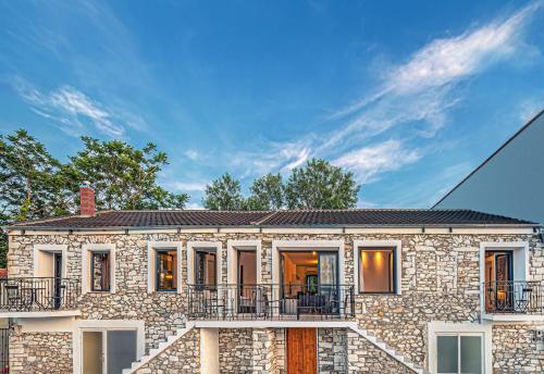 DreamStone Residence