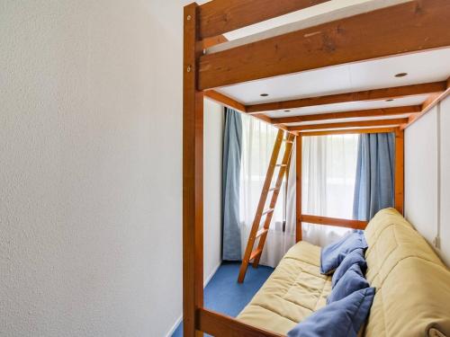 Postel nebo postele na pokoji v ubytování Appartement cosy 5 pers, 1 ch, parking couvert, accès pistes, centre station - FR-1-404-57