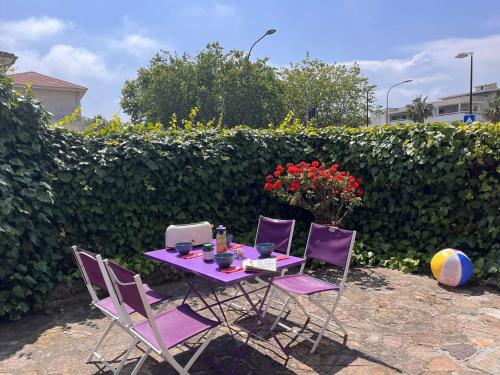 Appartement T2 avec Terrasse et Parking Privé à 300m de Port Fréjus - FR-1-226A-58
