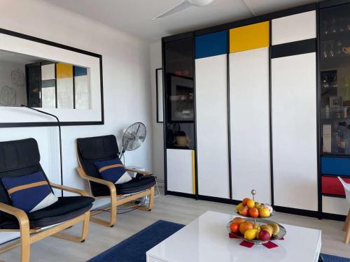 Photo de la galerie de l'établissement Appartement lumineux 2 pièces pour 4 à Banyuls-sur-Mer avec lave-vaisselle et vue mer - FR-1-225C-47, à Banyuls-sur-Mer