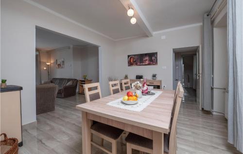 3 Bedroom Cozy Home In Labin