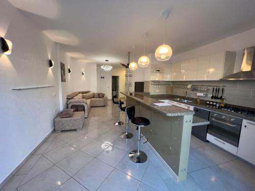 Deluxe apartment brand new